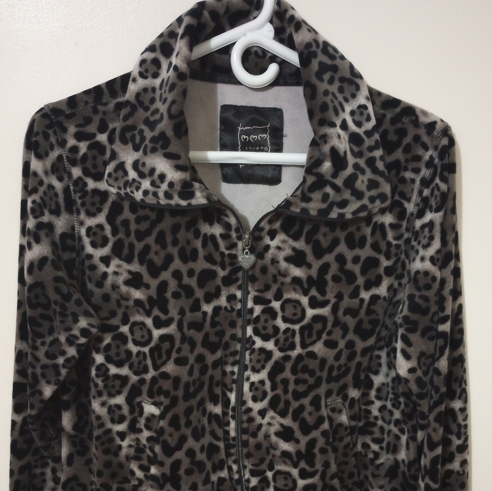 Three Hearts Petite leopard